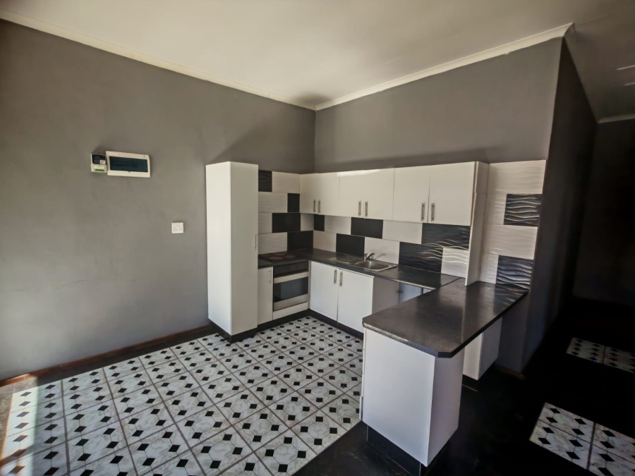 8 Bedroom Property for Sale in Sydenham Eastern Cape